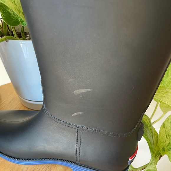 Tommy Hilfiger rain boots, color: Black size:6 - Picture 5 of 10